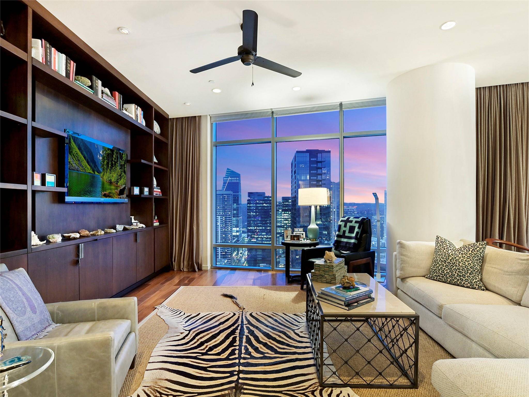 200 Congress Ave #30E, Austin, TX 78701