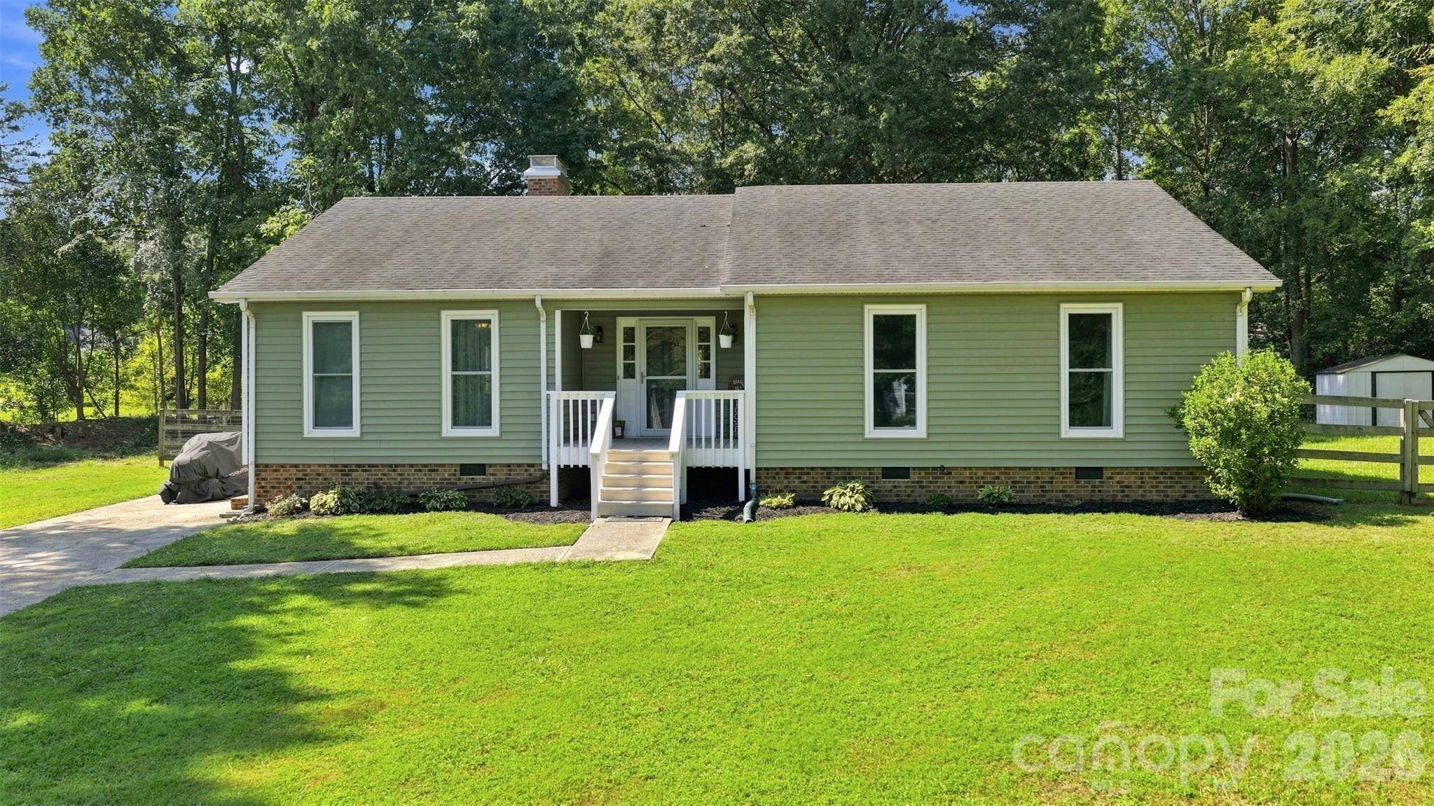 1405 Woodlark PL, Monroe, NC 28112