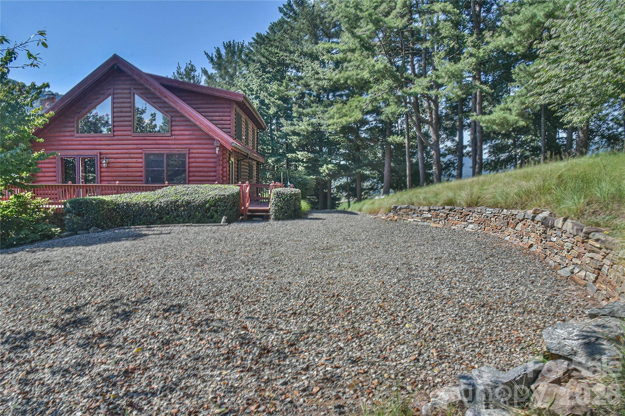 27 Winn DR, Leicester, NC 28748