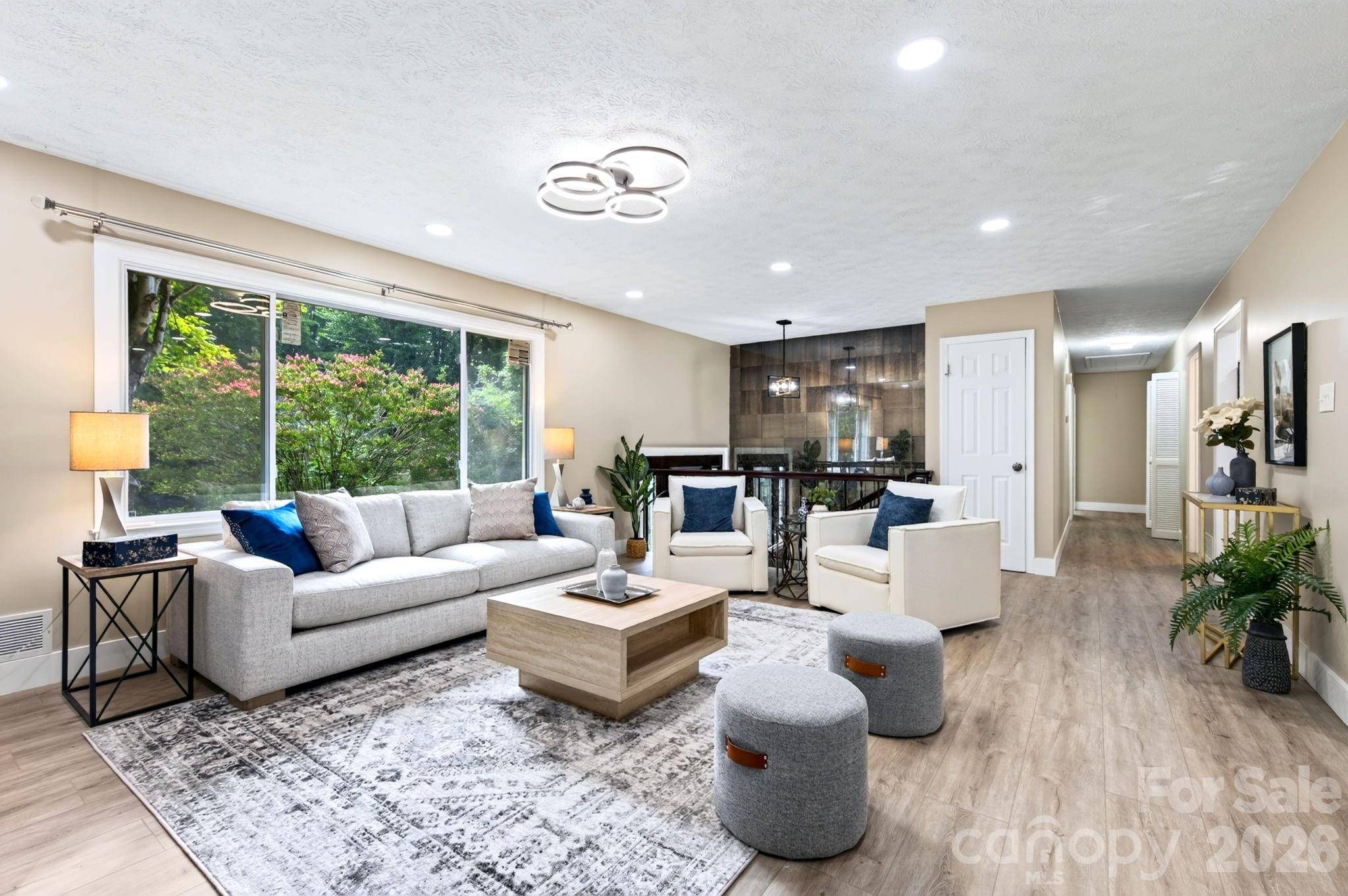 65 Beechwood RD, Asheville, NC 28805