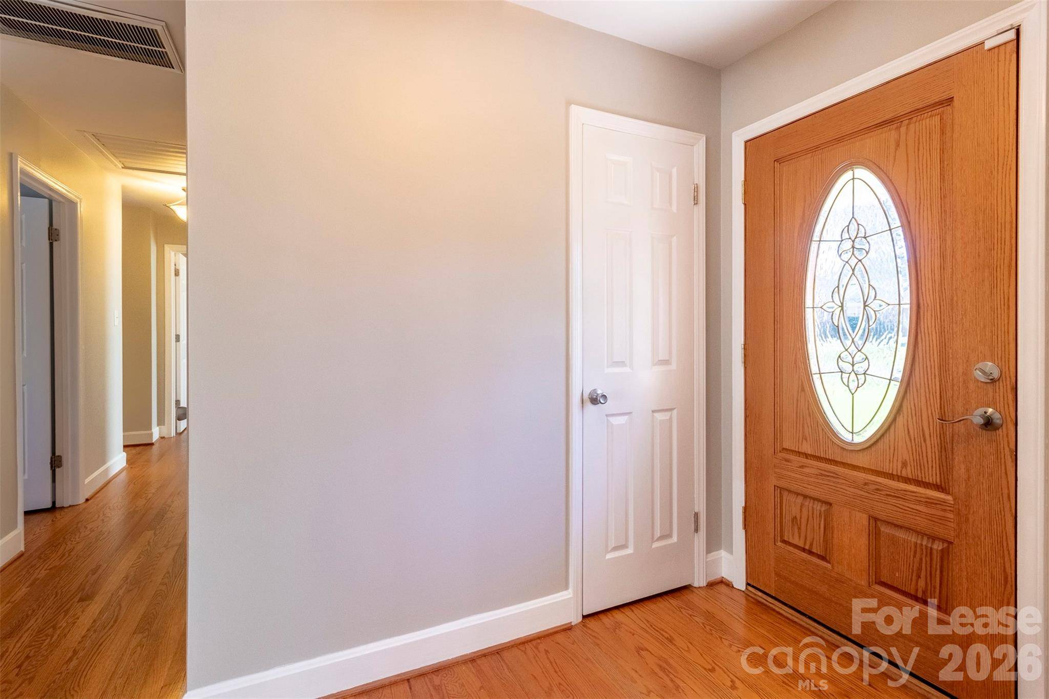 6618 Castlegate DR, Charlotte, NC 28226