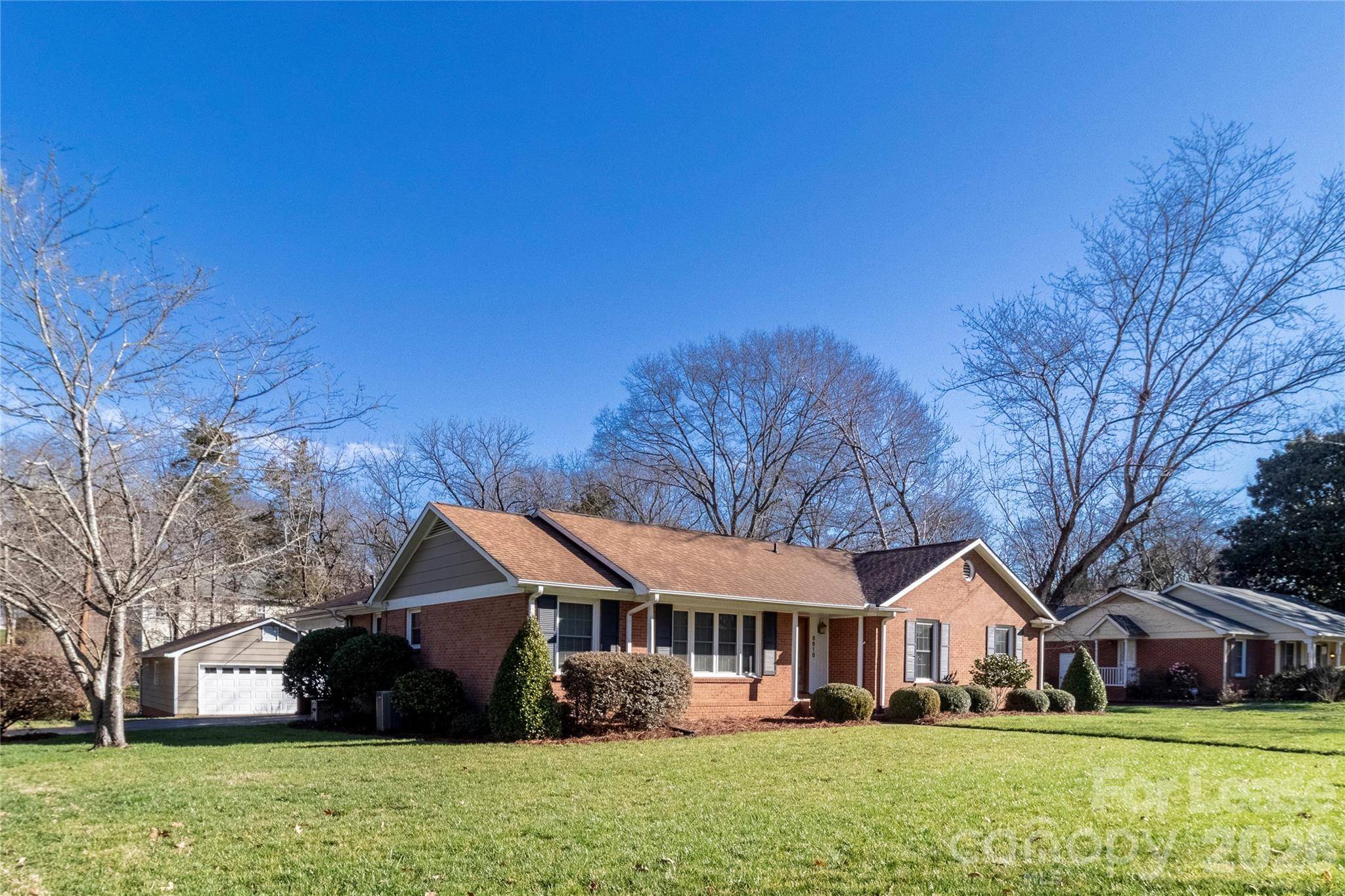 6618 Castlegate DR, Charlotte, NC 28226