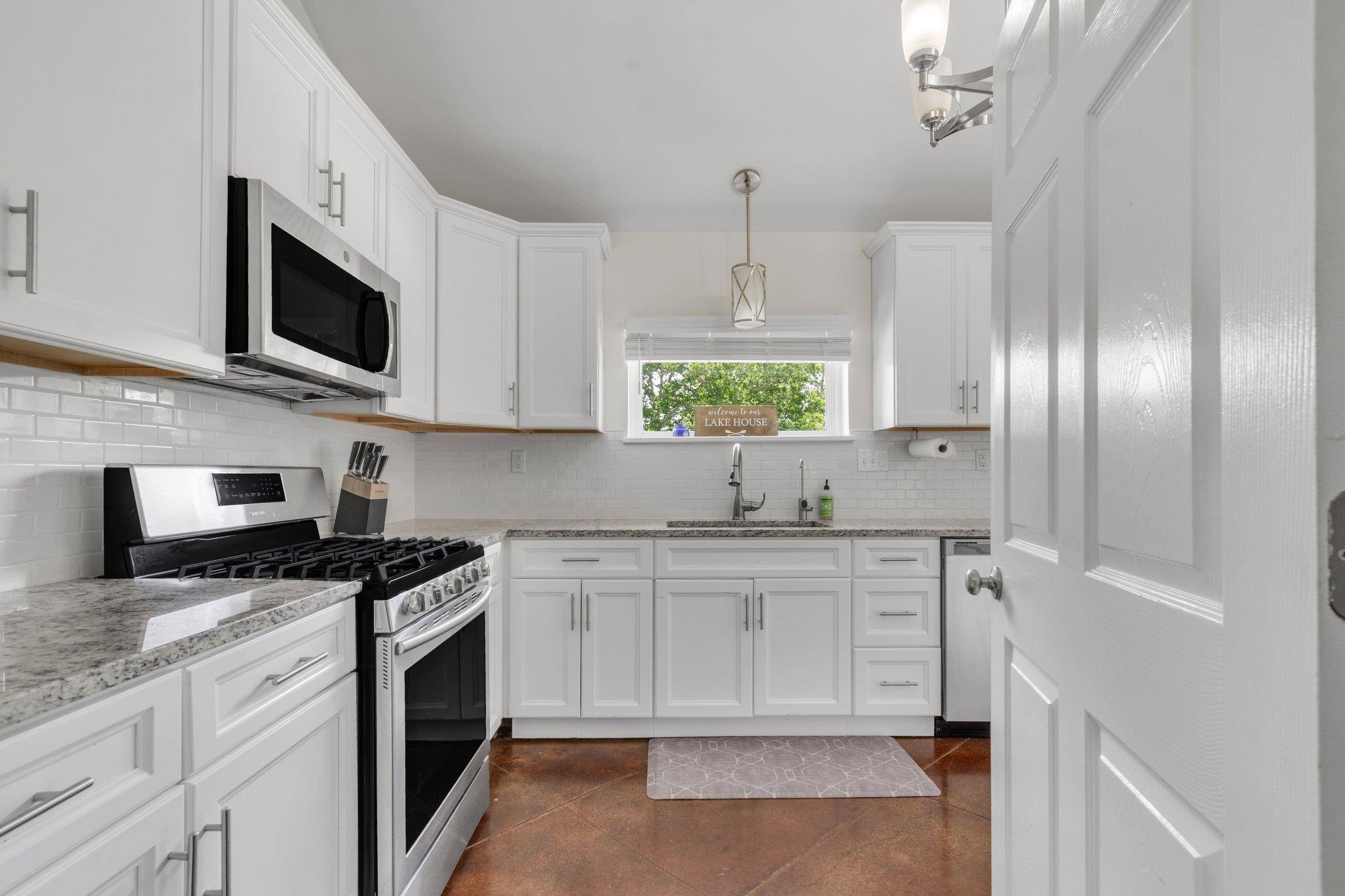 221 County Road 136C, Kingsland, TX 78639