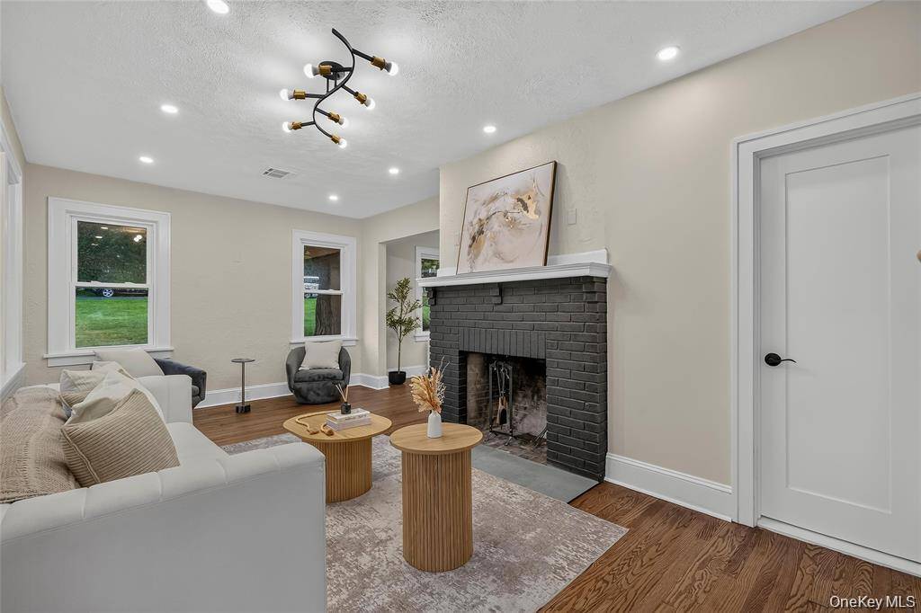 16 Maple AVE, West Nyack, NY 10994