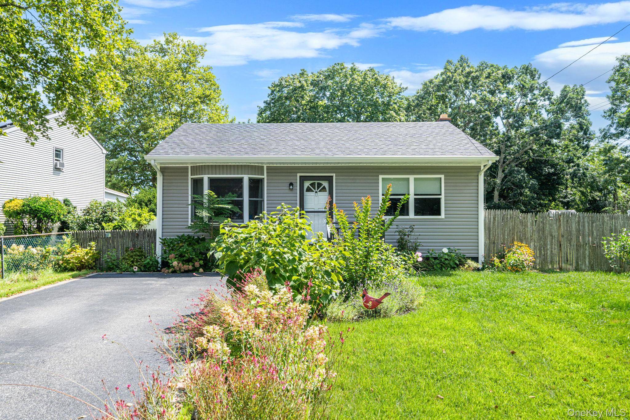 12 Allanwood DR, Shirley, NY 11967