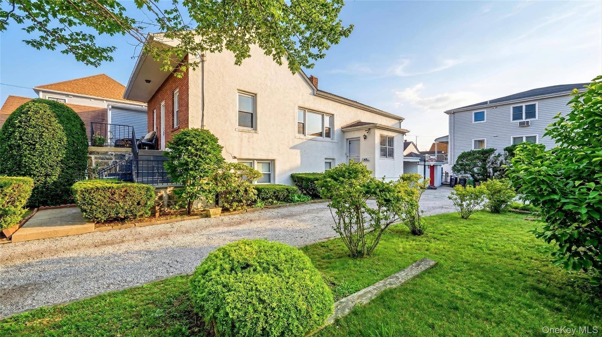 38-40 Ambrose PL, Yonkers, NY 10701
