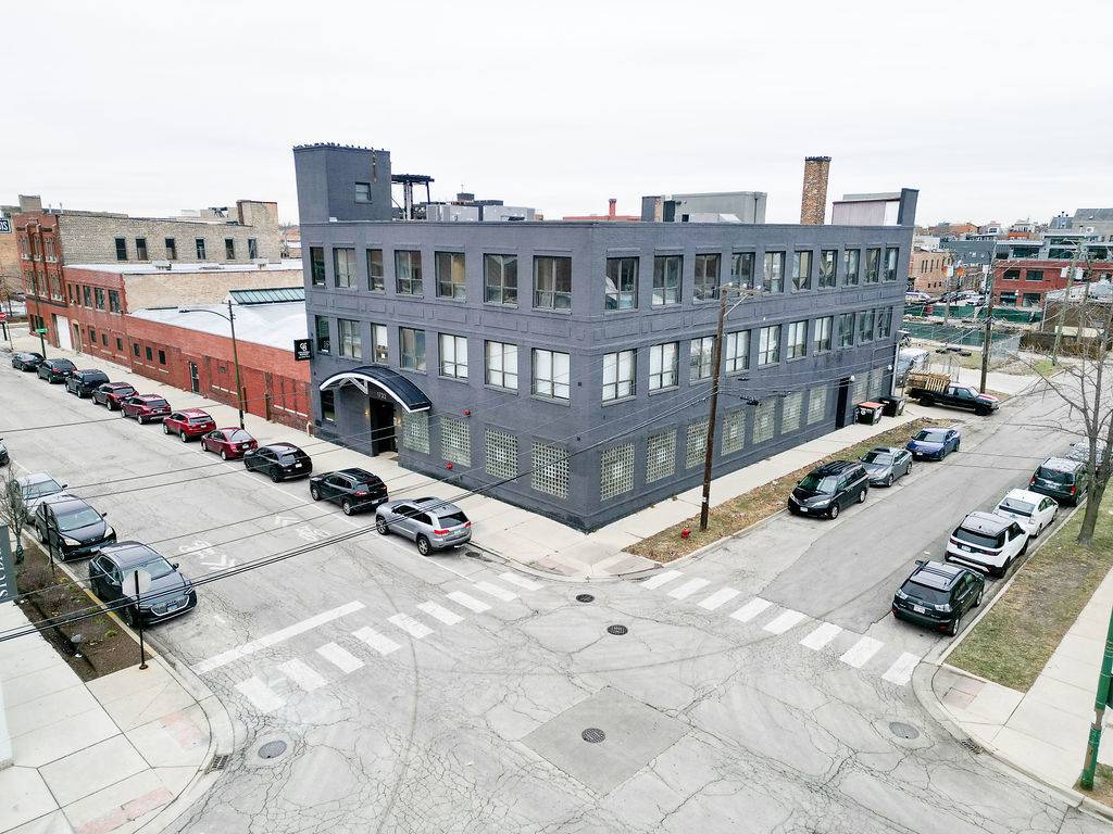 1732 W Hubbard ST, Chicago, IL 60622