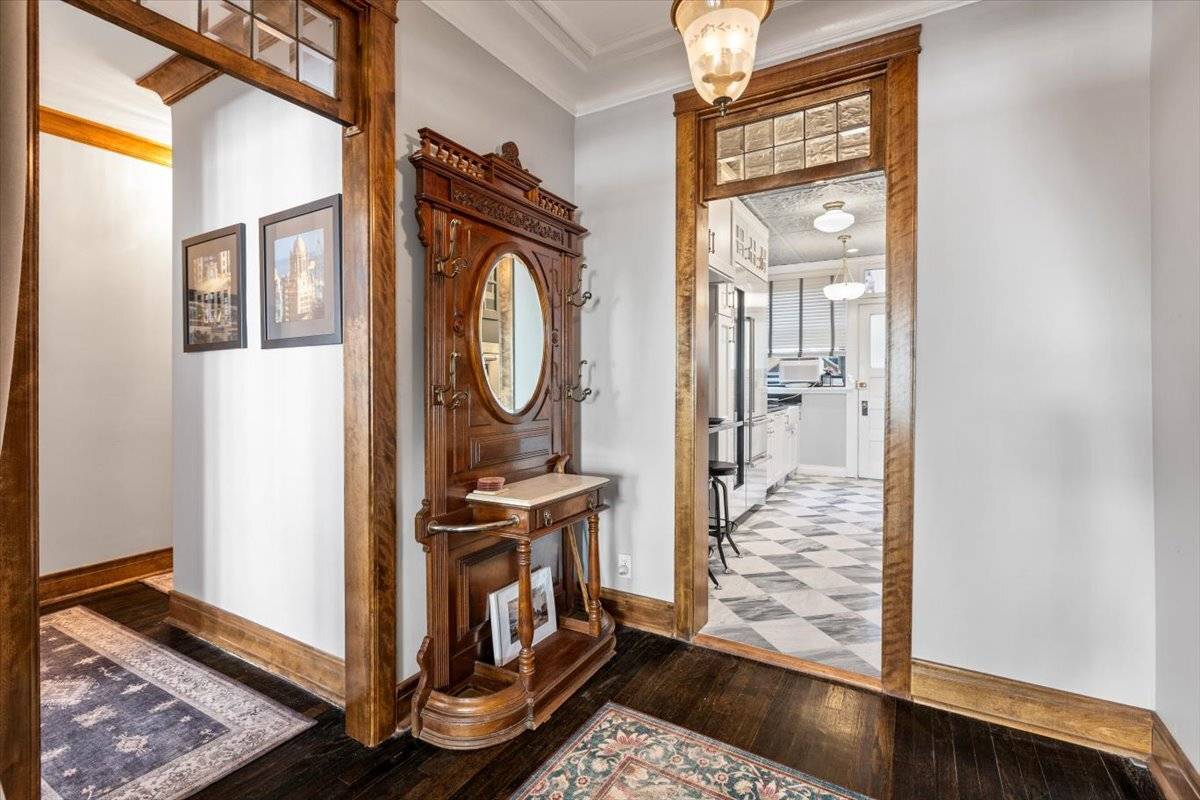 609 W ADDISON ST #2, Chicago, IL 60613