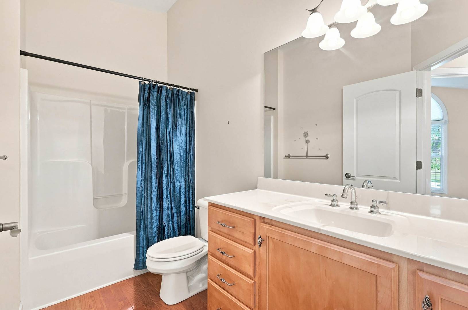 1317 33rd Ave. CIR, Silvis, IL 61282