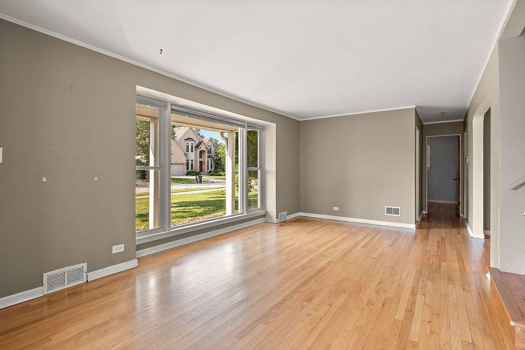 2220 Scott RD, Northbrook, IL 60062