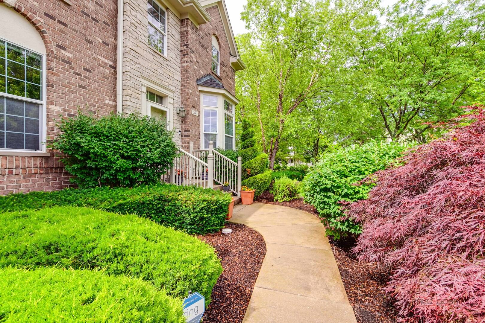 312 Camargo CT, Vernon Hills, IL 60061
