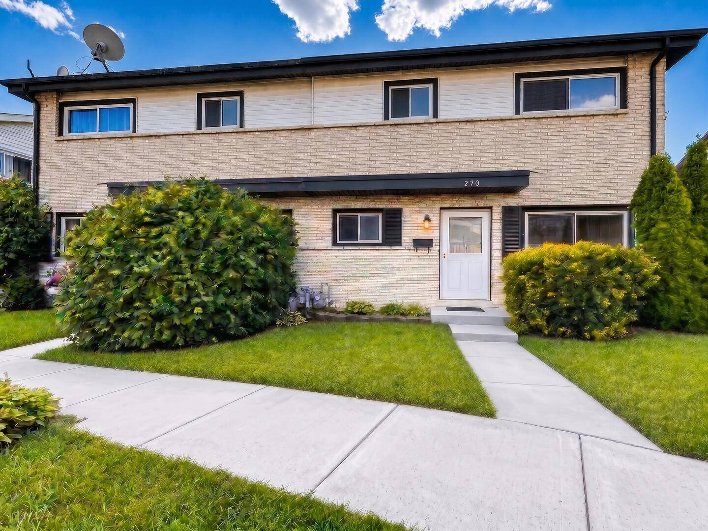 270 N Dover LN, Des Plaines, IL 60018