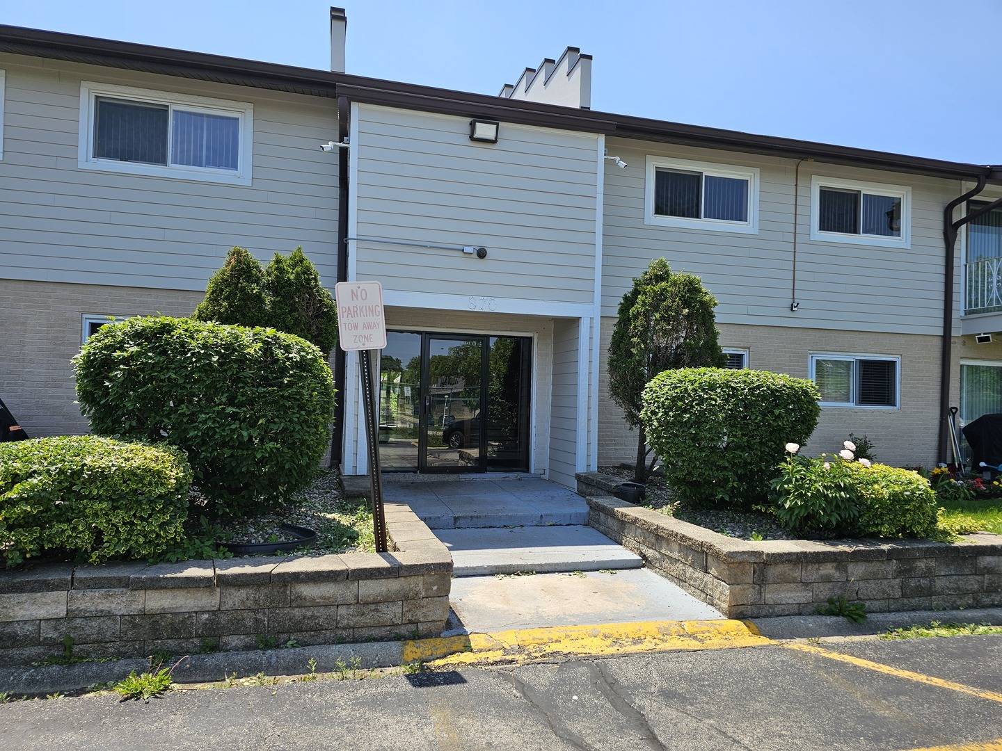 870 E Old Willow RD E #259, Prospect Heights, IL 60070