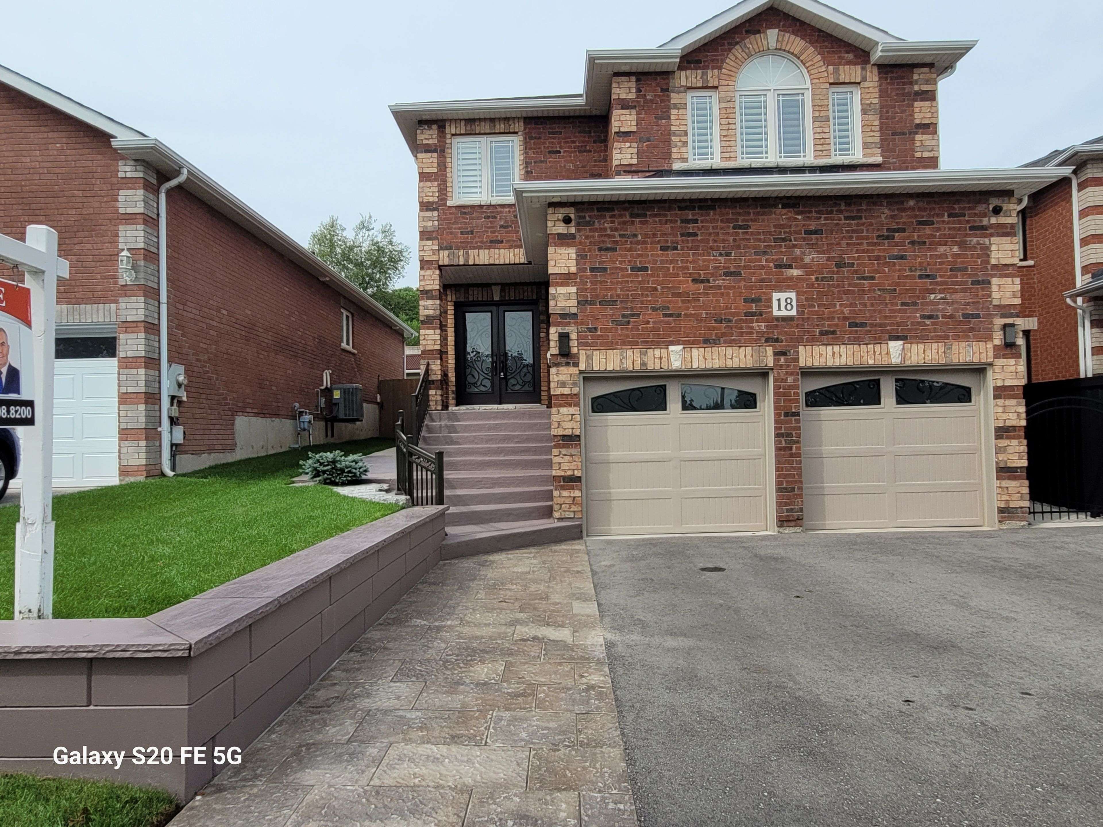 18 Wyman CRES, Bradford West Gwillimbury, ON L3Z 3J5