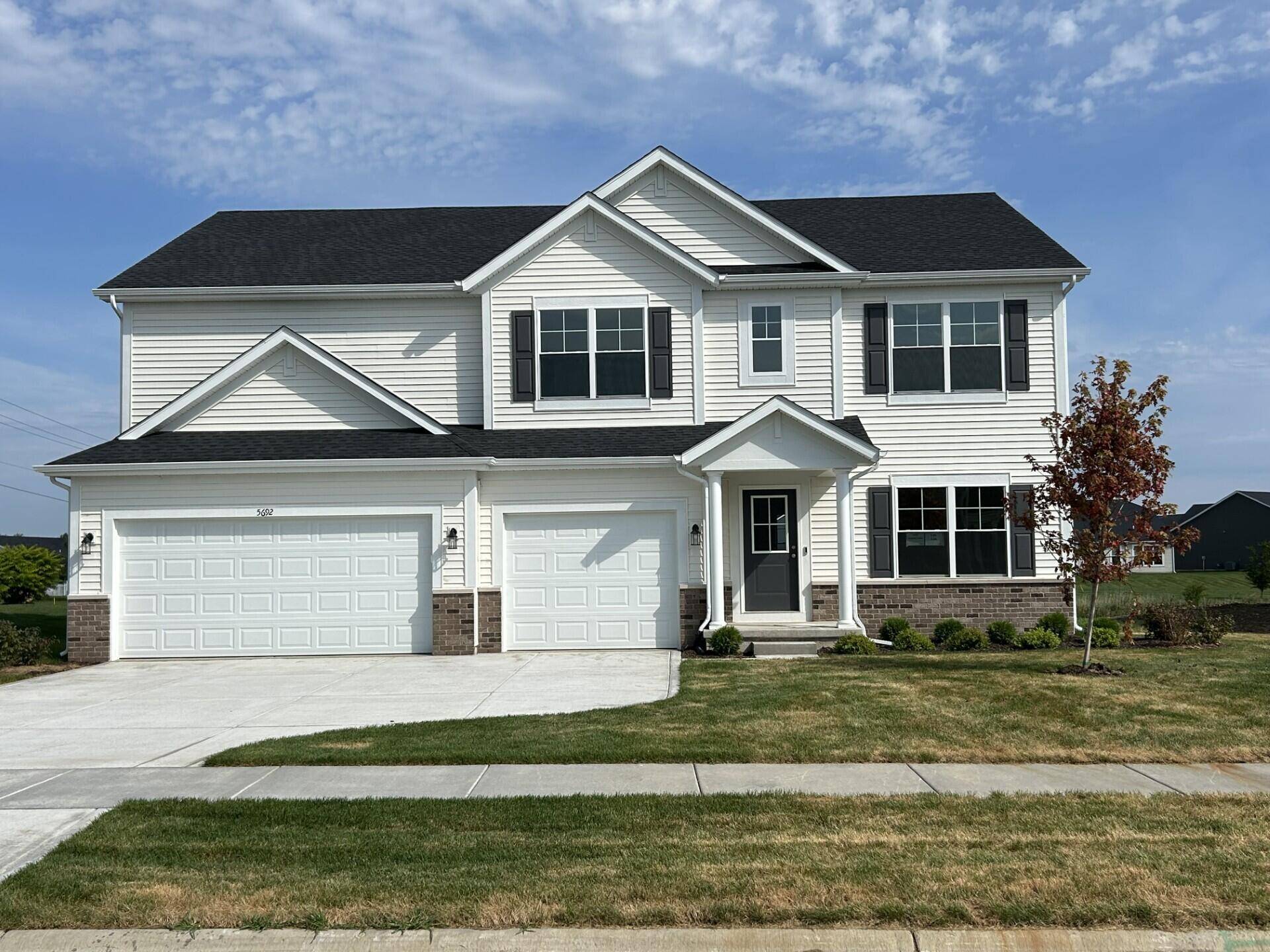 5692 Jaskula Lane, Schererville, IN 46375