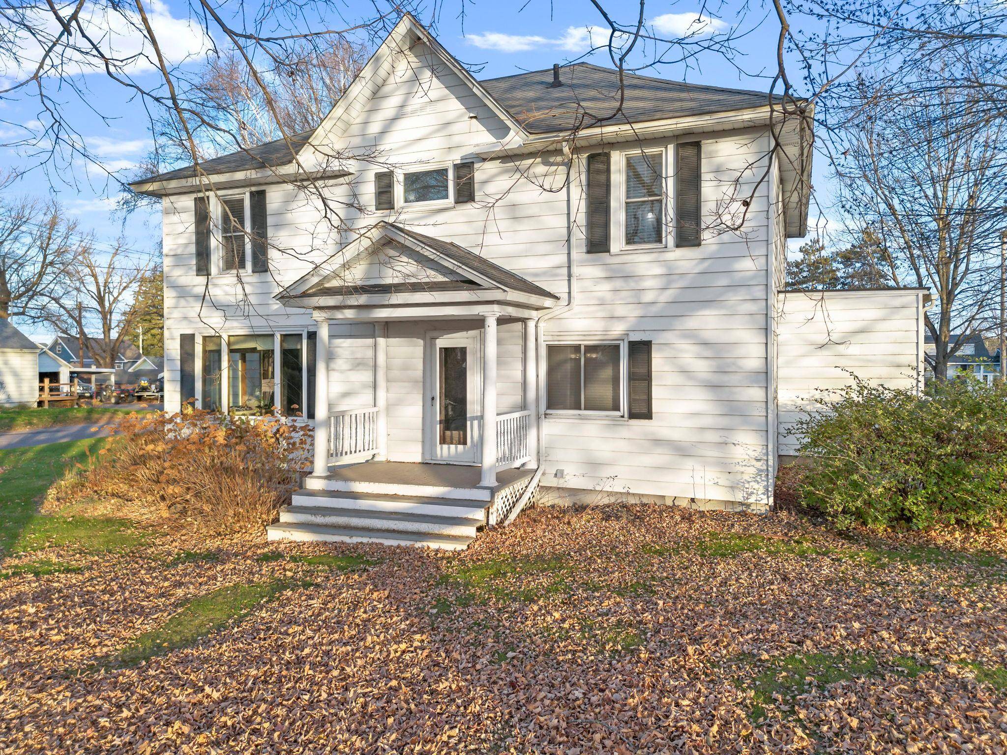 1045 Grove ST, Cumberland, WI 54829
