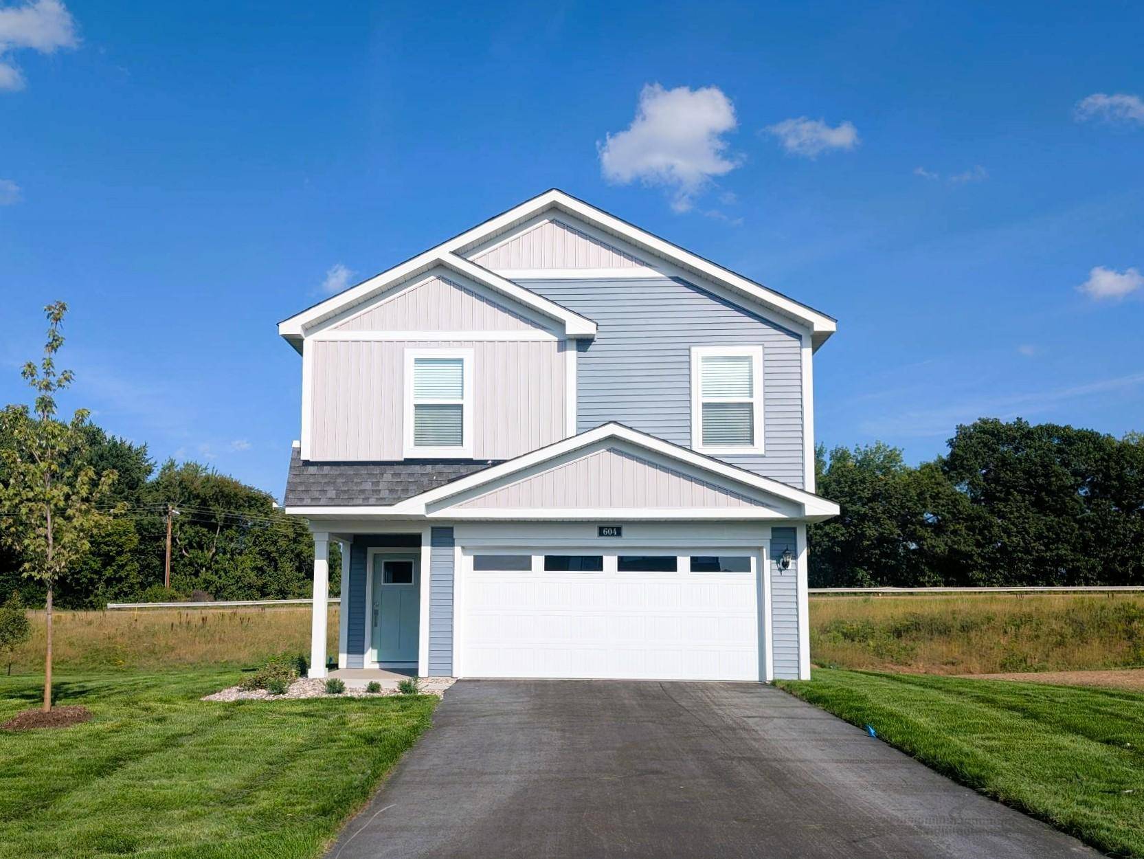 604 Redwood LOOP N, Cambridge, MN 55008