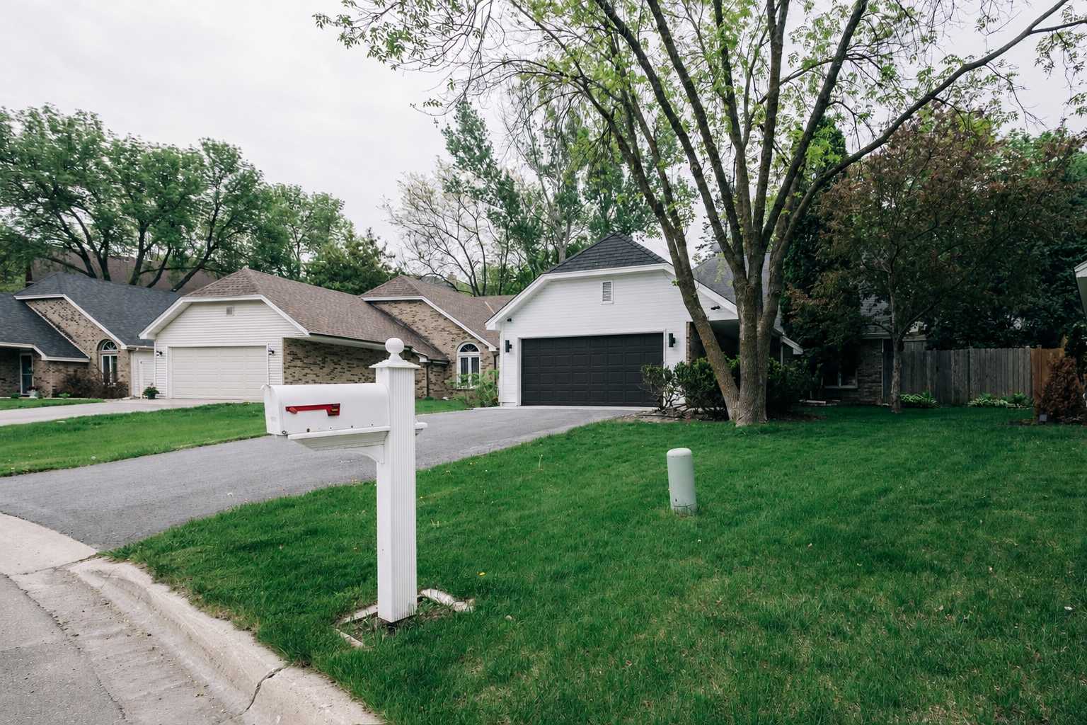 18701 Clear View DR, Minnetonka, MN 55345