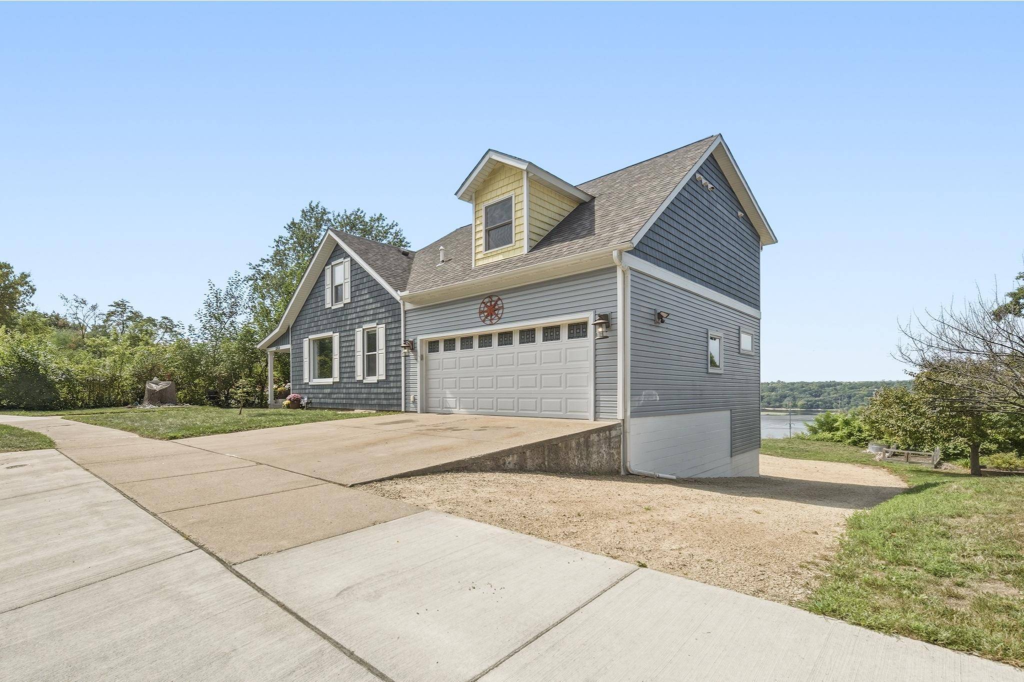 209 3rd ST, Hudson, WI 54016