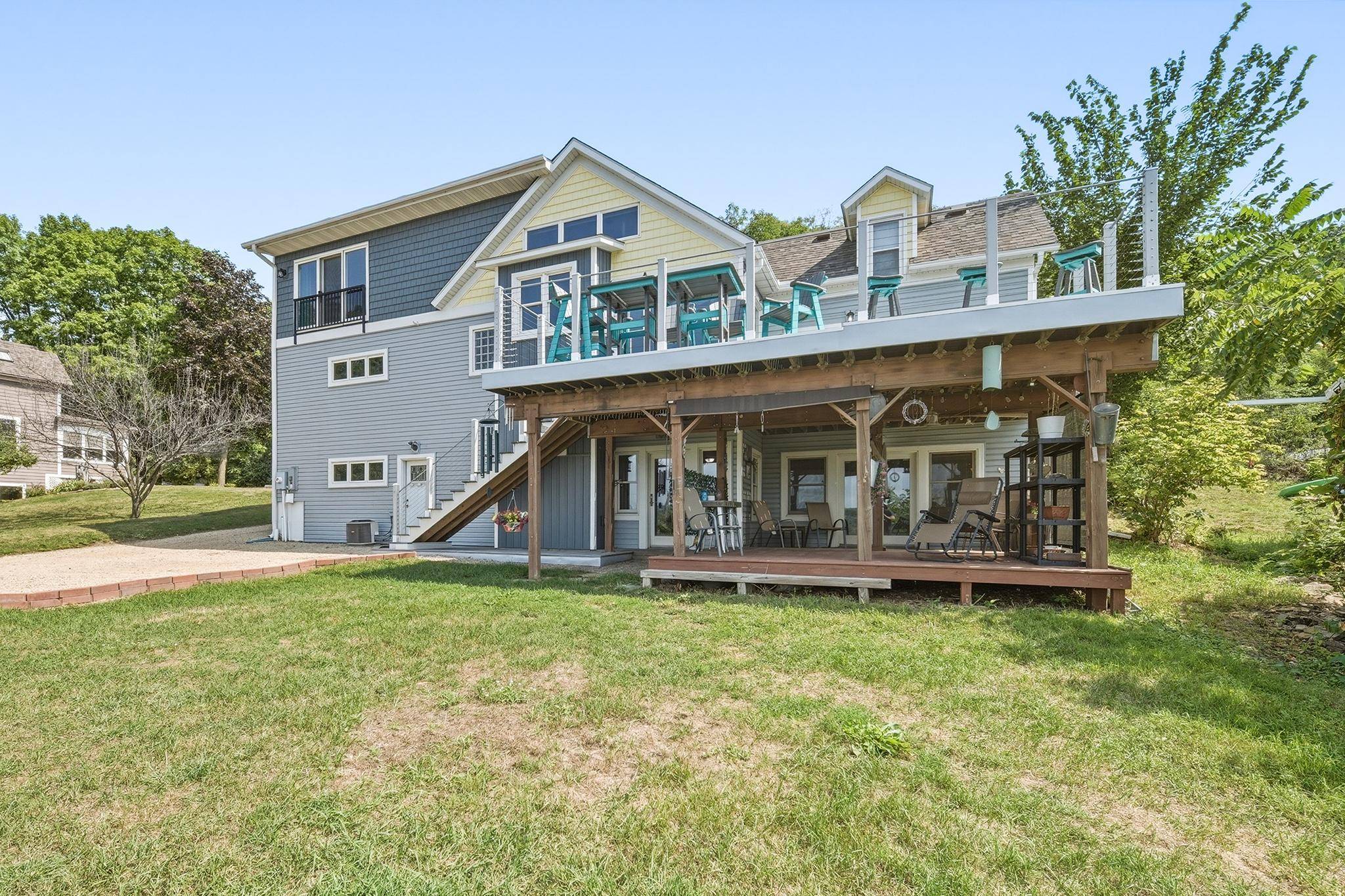 209 3rd ST, Hudson, WI 54016