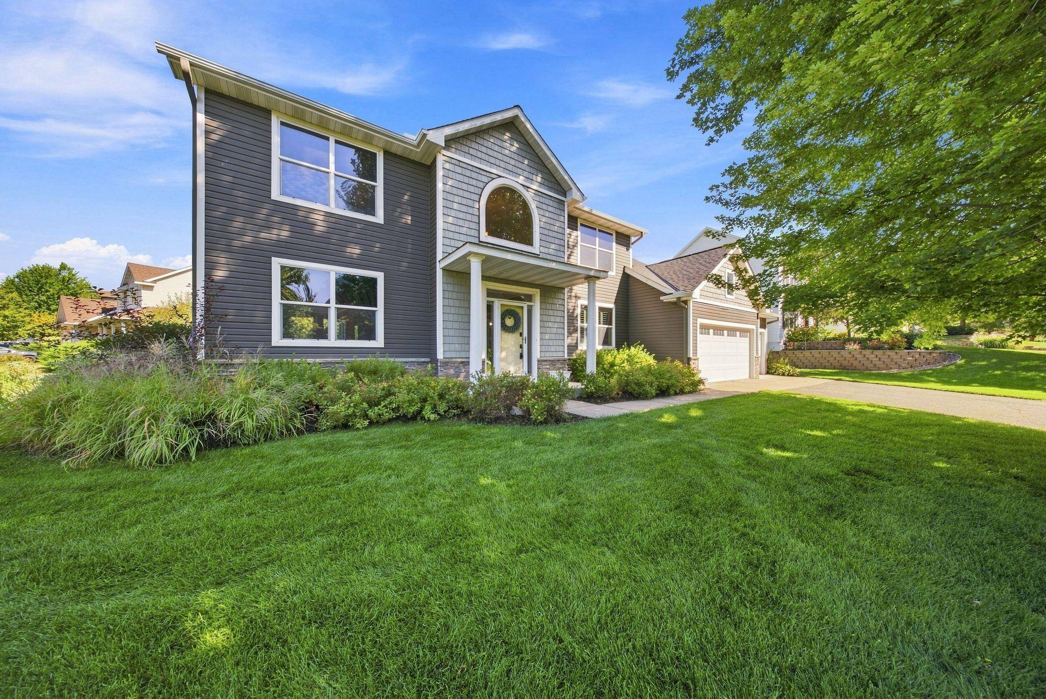 5294 Marquess TRL N, Lake Elmo, MN 55042