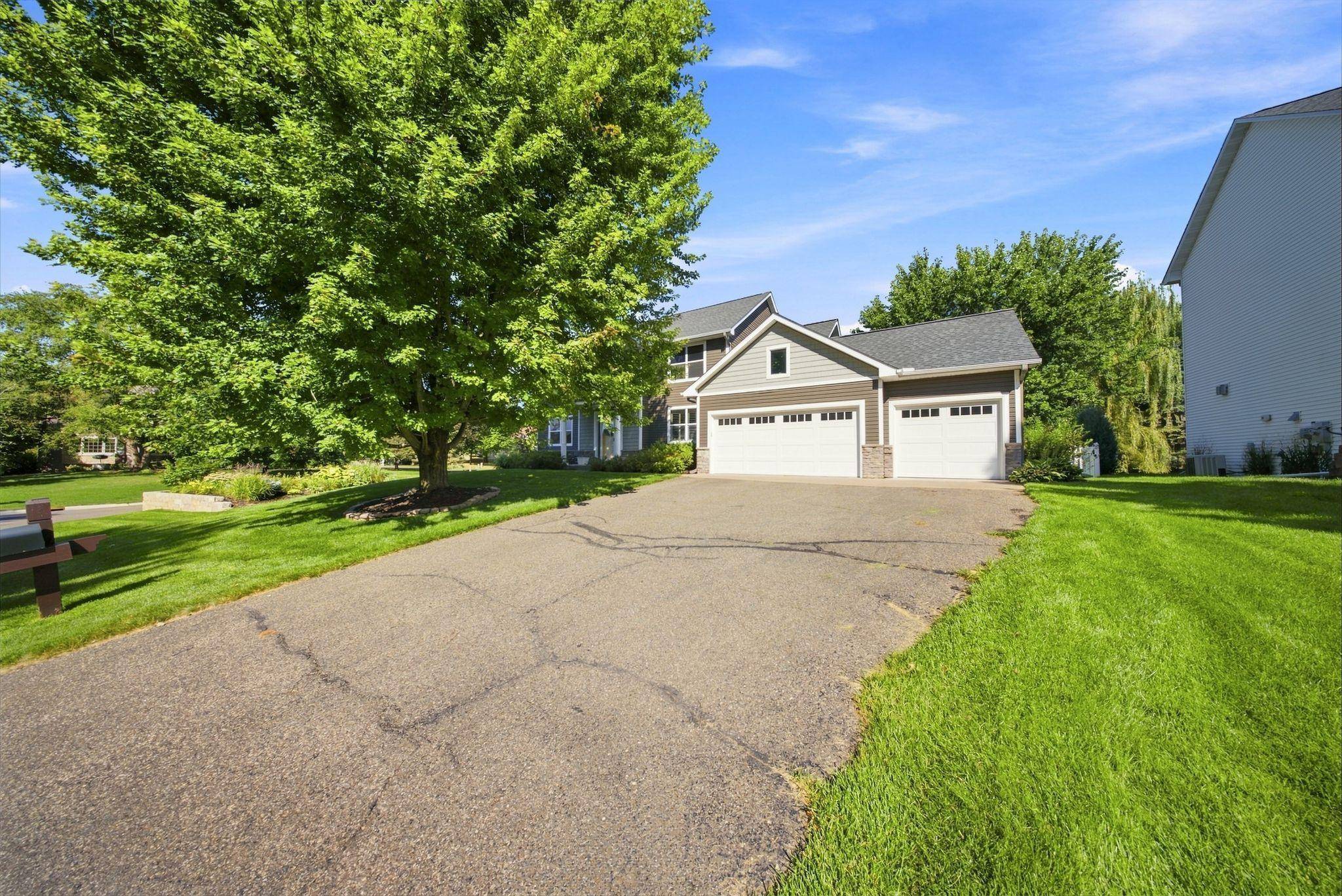 5294 Marquess TRL N, Lake Elmo, MN 55042