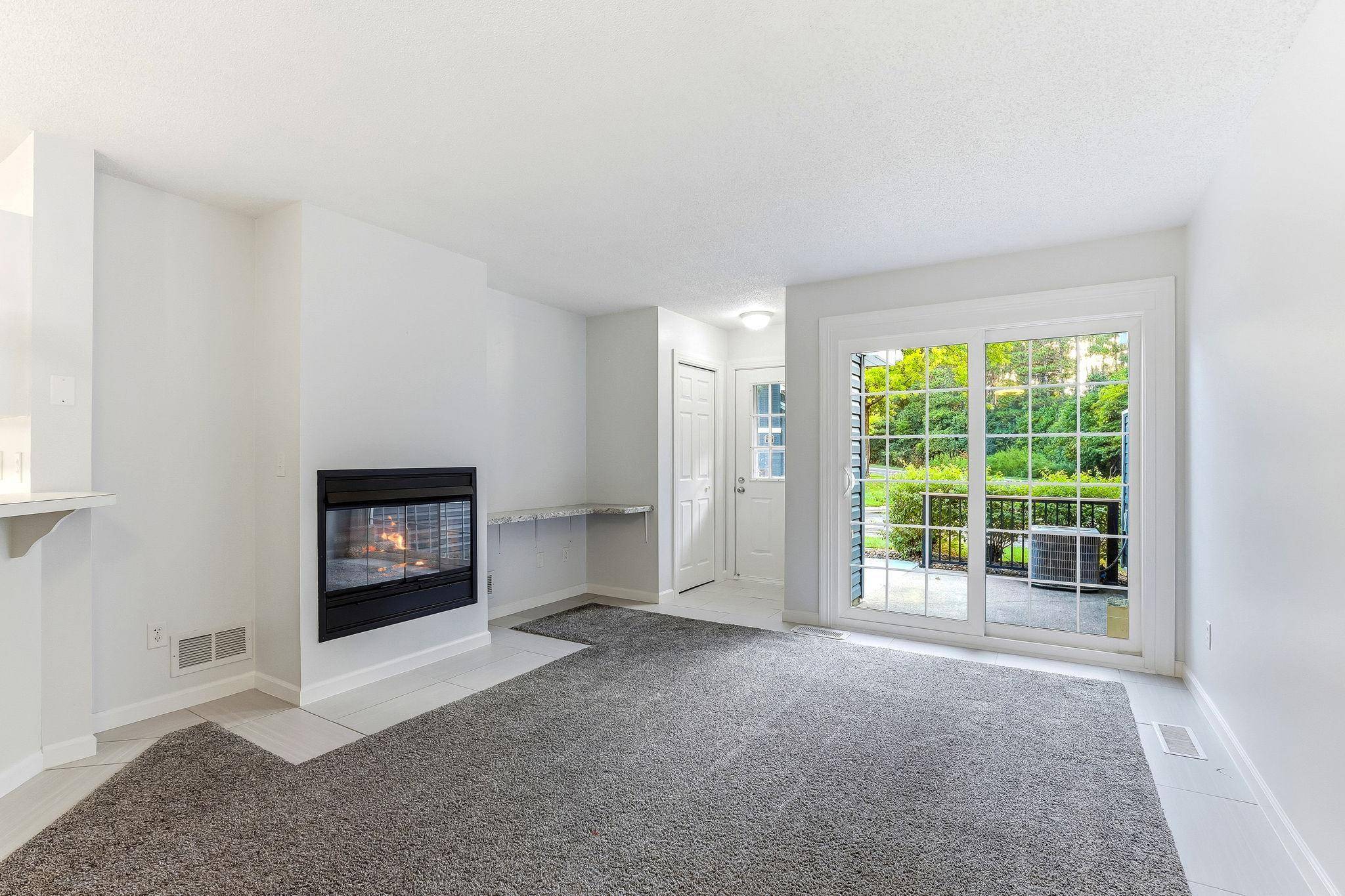 1775 Donegal DR #2, Woodbury, MN 55125