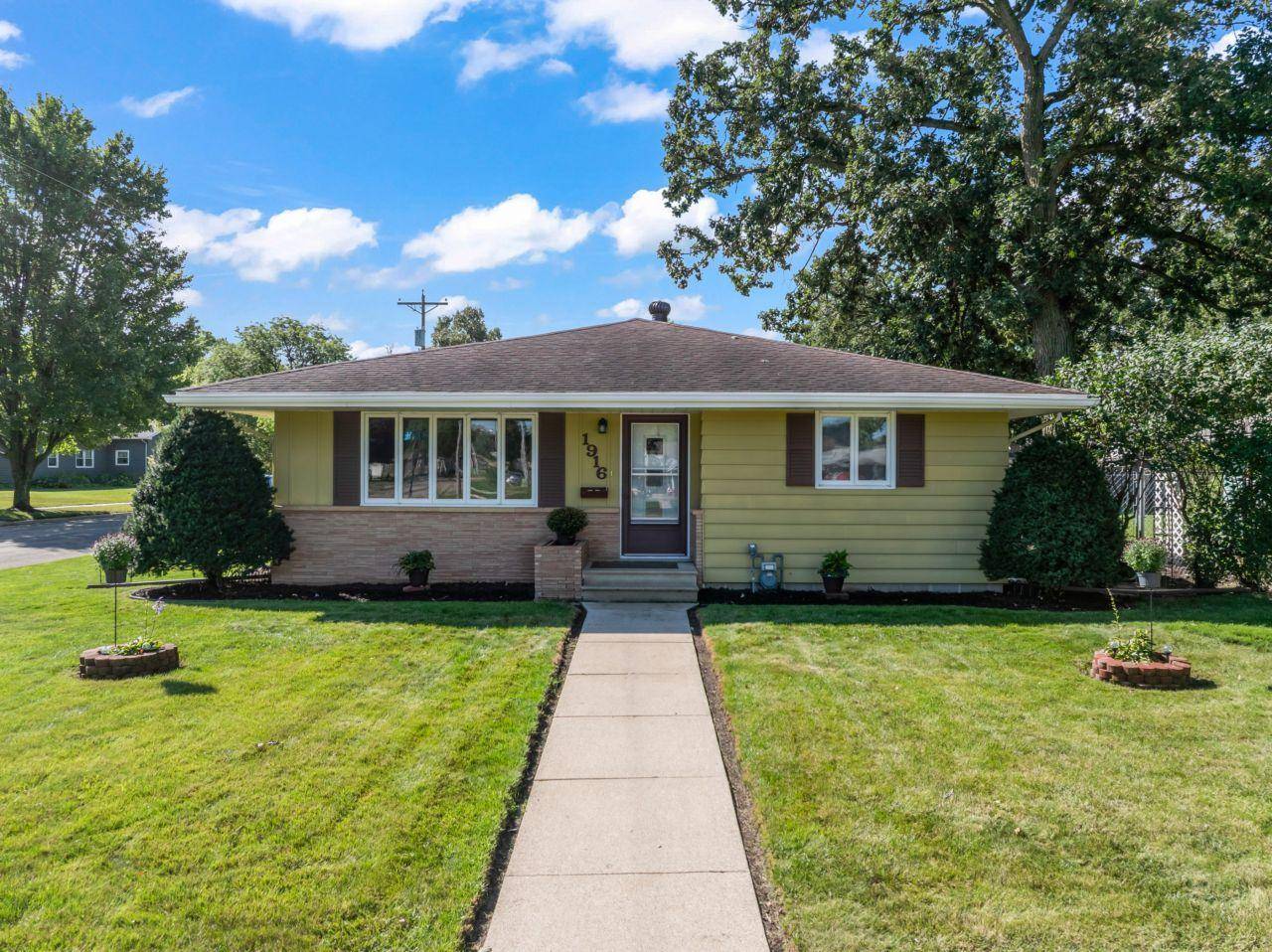 1916 6th AVE SE, Austin, MN 55912