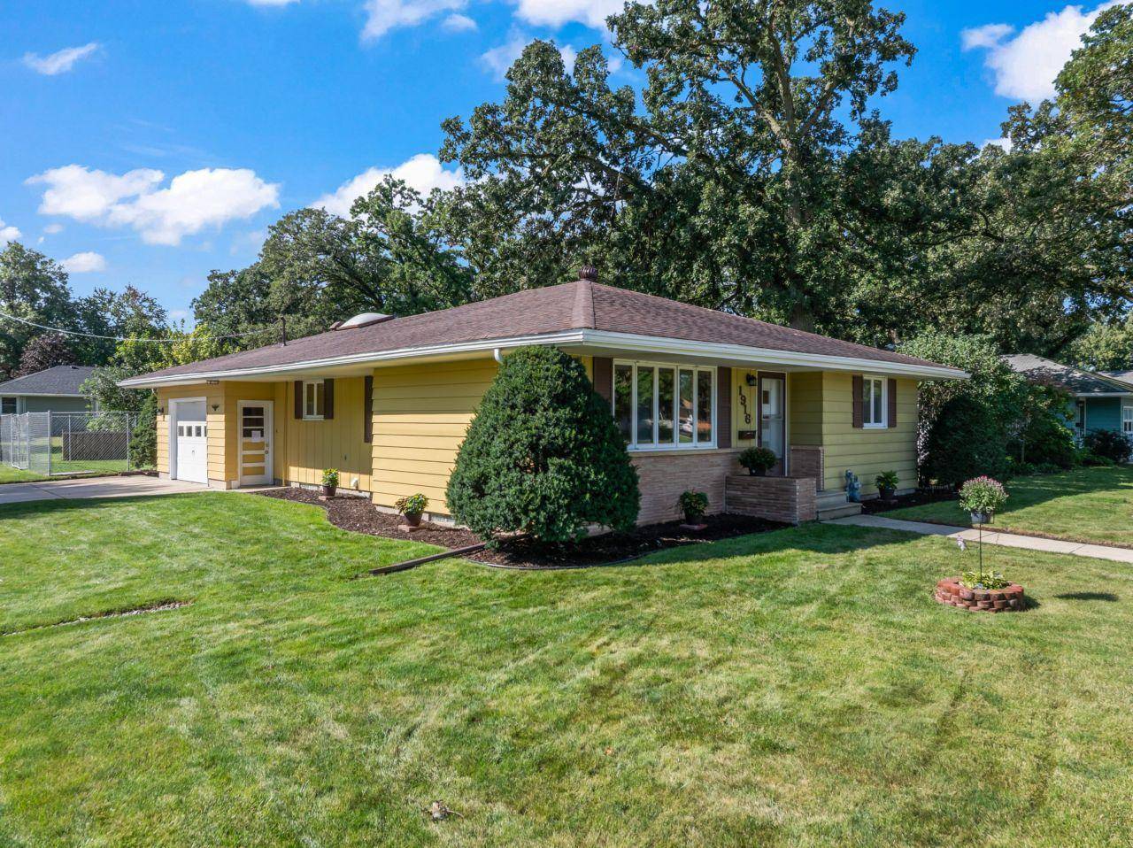 1916 6th AVE SE, Austin, MN 55912