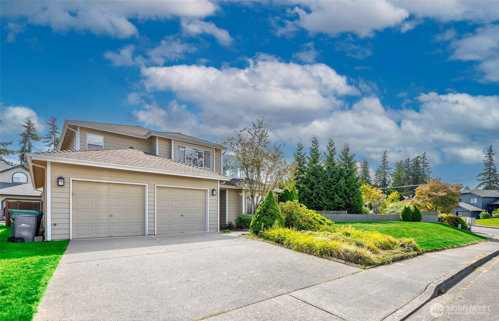 637 Washington PL SW, Mukilteo, WA 98275