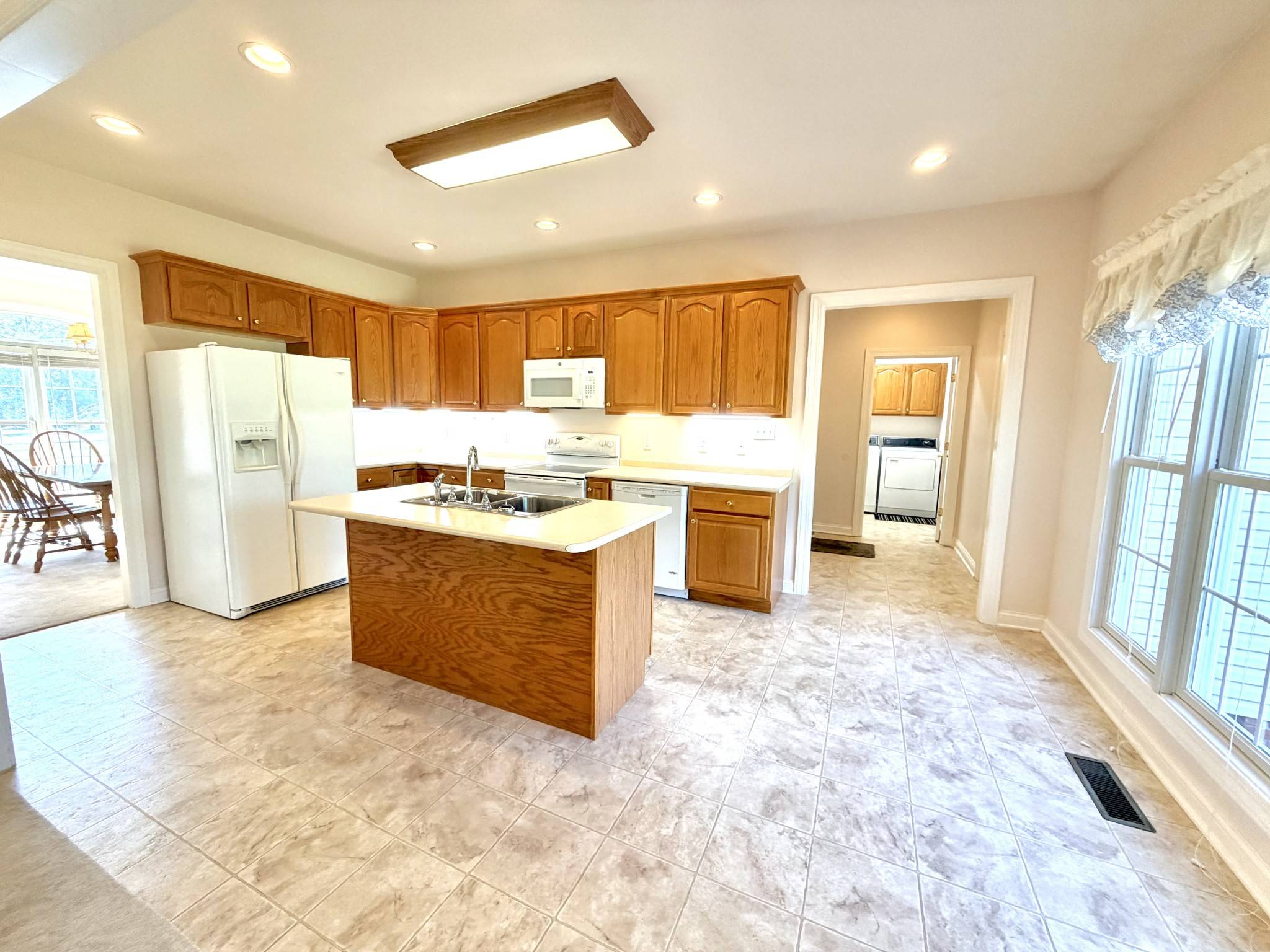 4893 Orten Dr, Hopkinsville, KY 42240