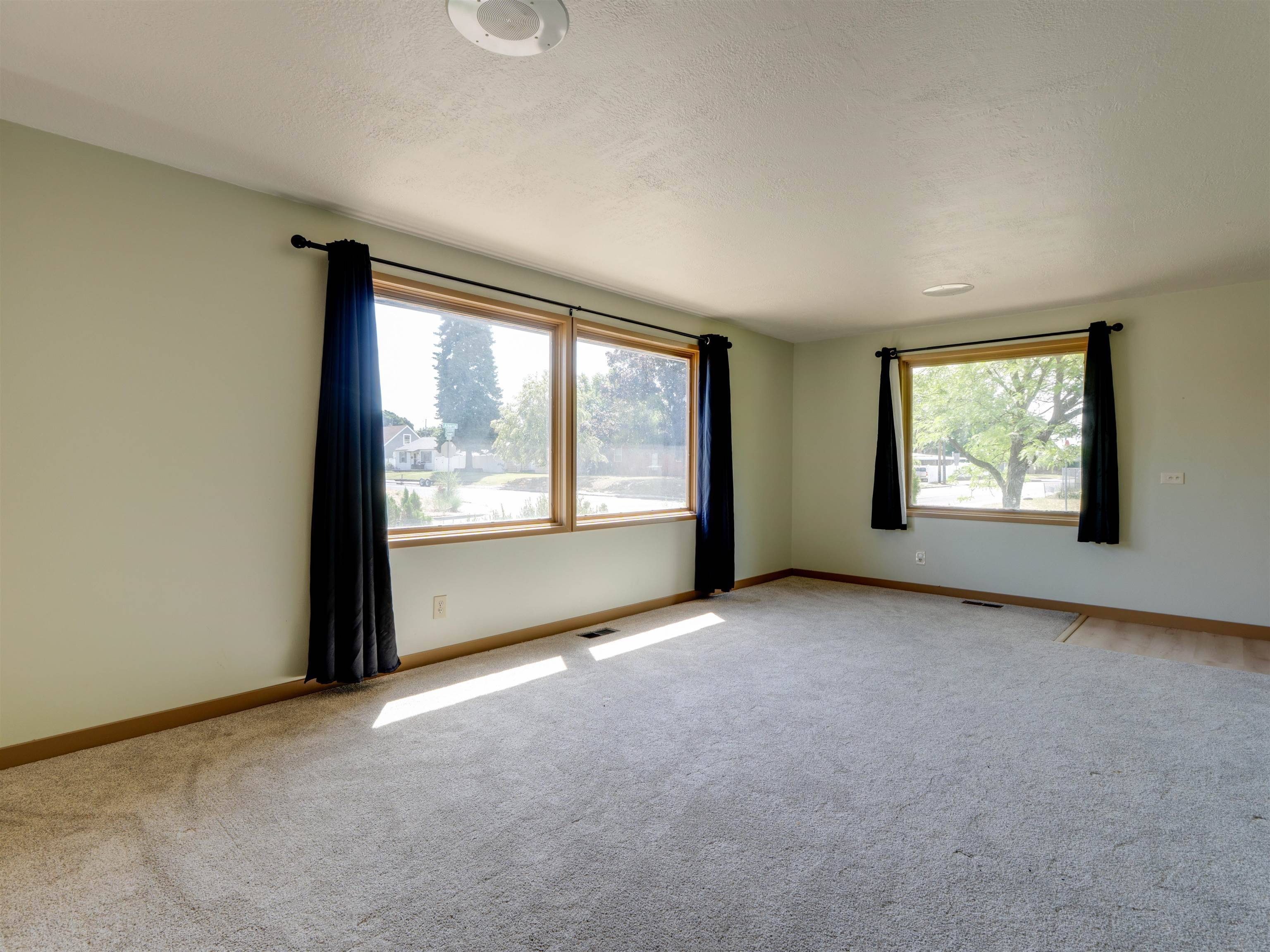 2604 W Crown Ave, Spokane, WA 99205