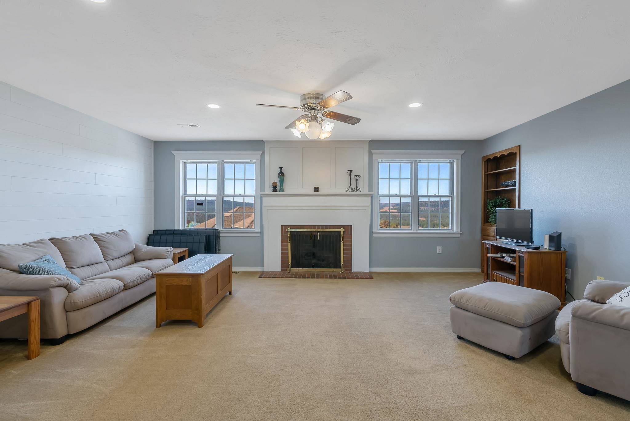 10103 N Ridgecrest Dr, Spokane, WA 99208