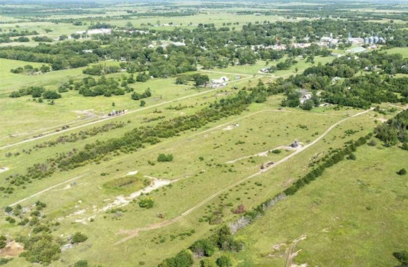 1672 8th, Severy, KS 67137