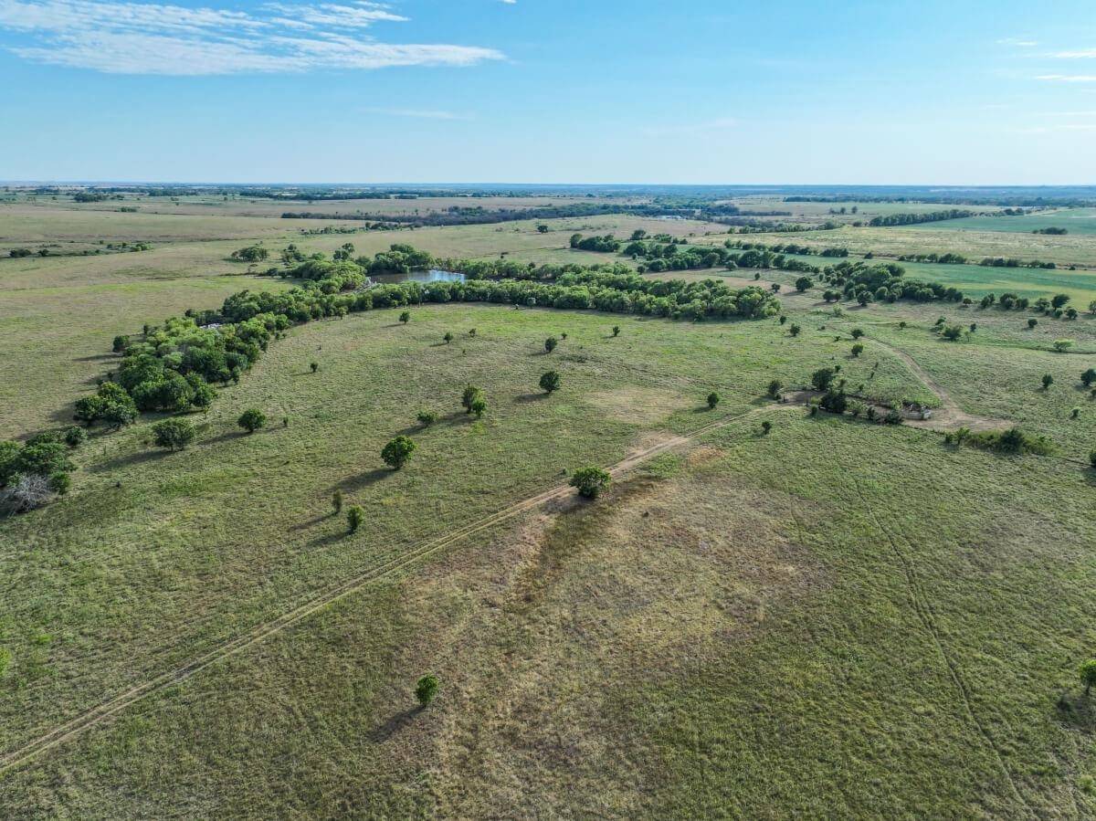000 201ST RD, Winfield, KS 67156