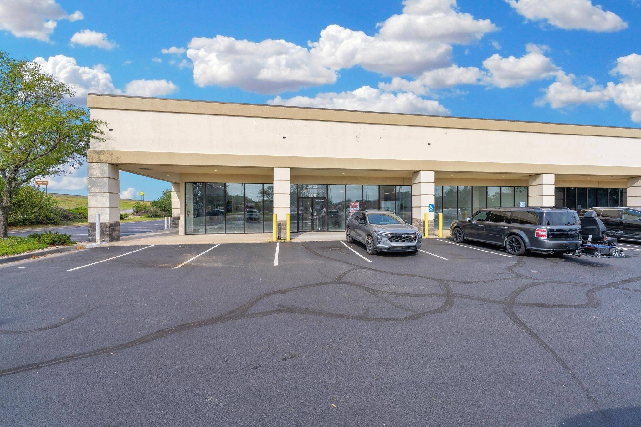 3411 N Rock Rd, Wichita, KS 67226