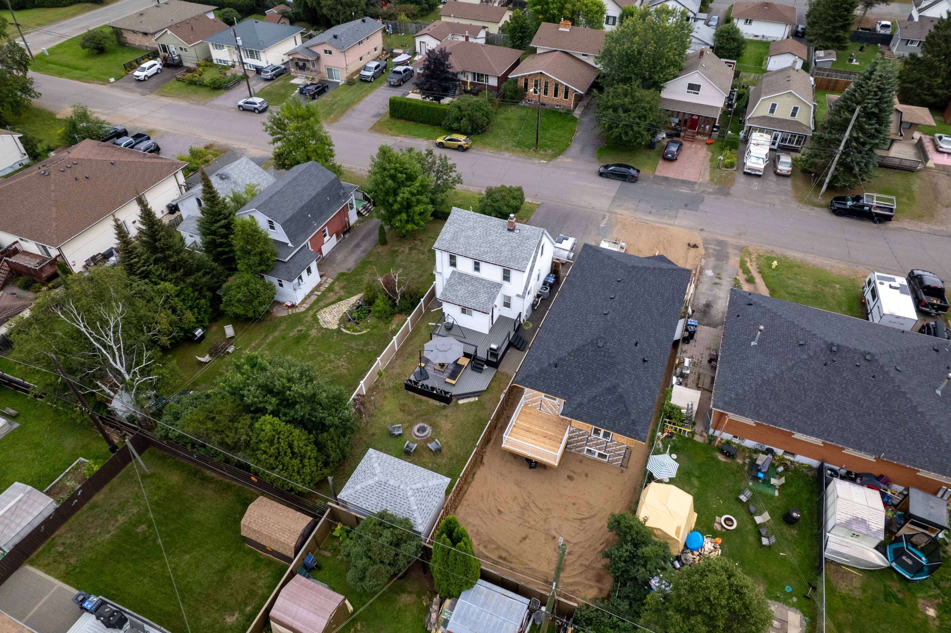 102 Bruce ST, Thunder Bay, ON P7A 5W6
