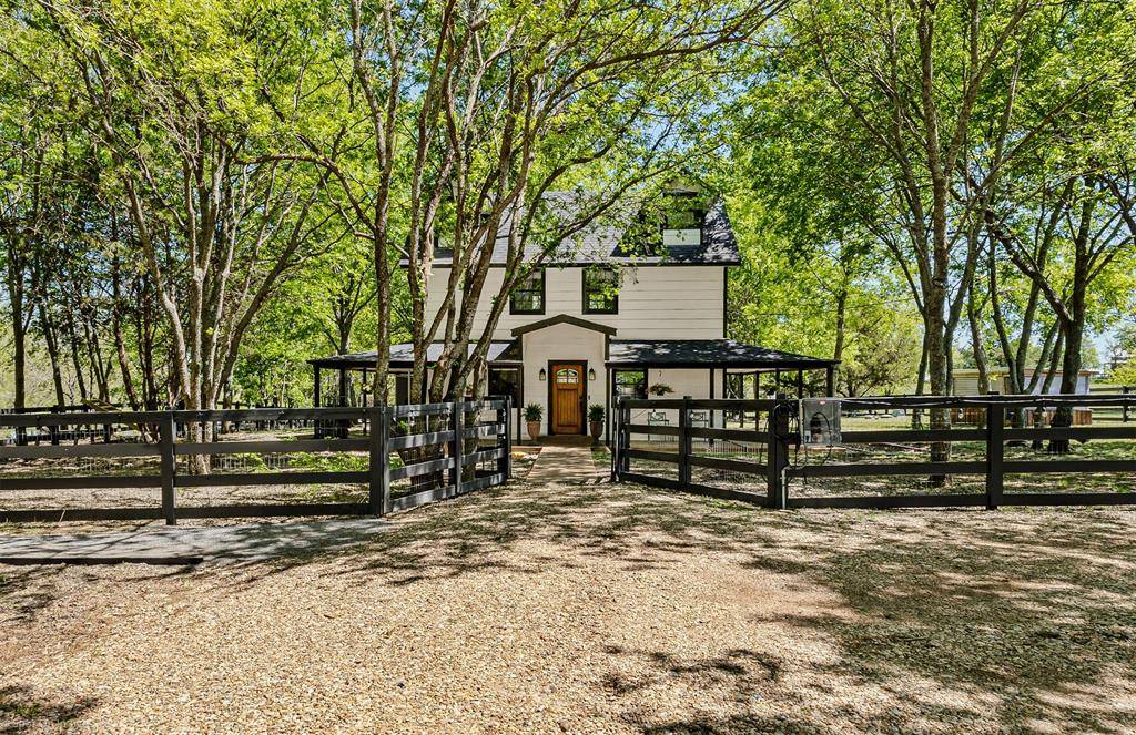 1111 Fm  151, Trenton, TX 75490