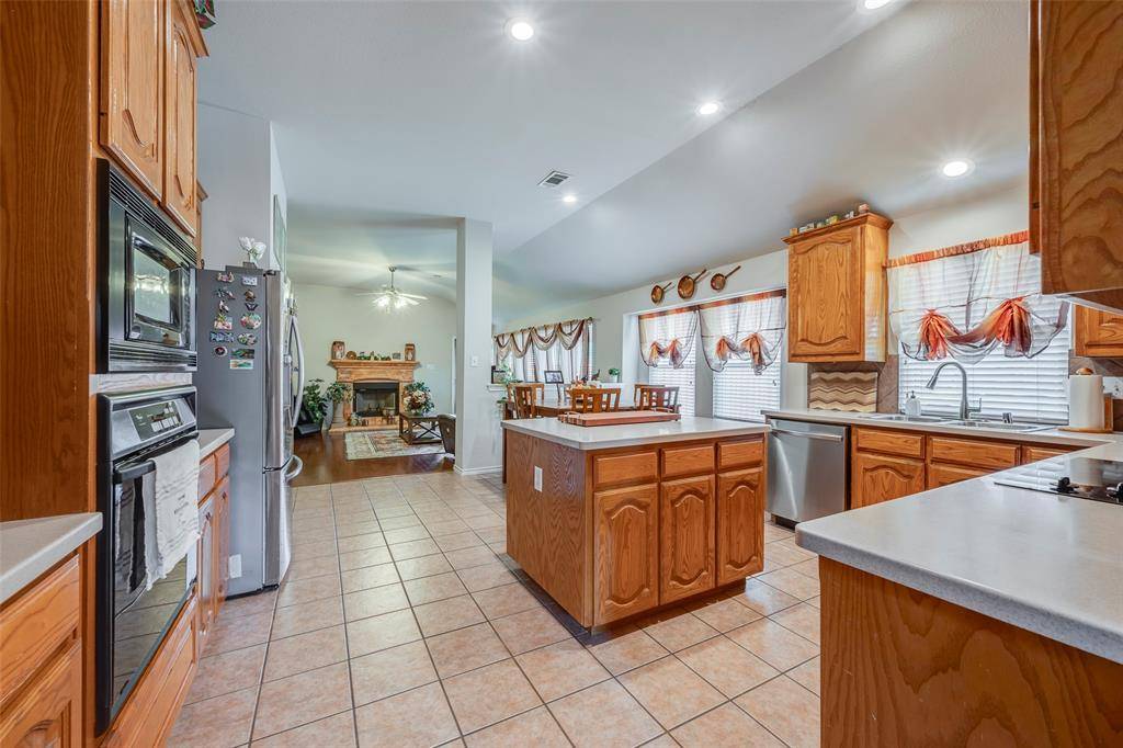 5804 Silver Sage Lane, Grand Prairie, TX 75052