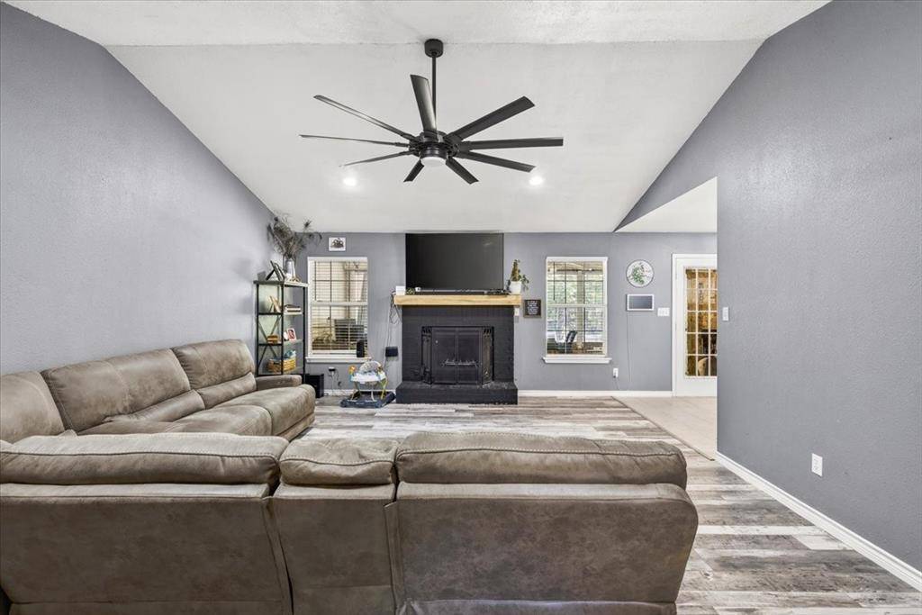 530 Vz County Road 2915, Eustace, TX 75124
