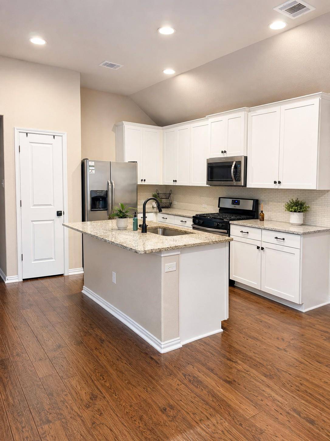 2224 Bonavista WAY, Leander, TX 78641