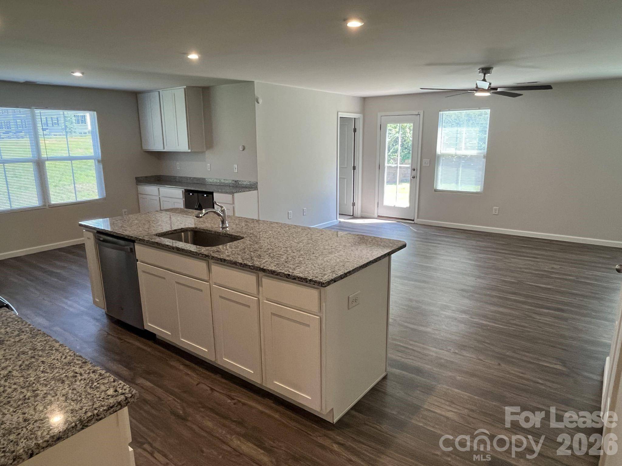 4320 Bowline DR, Charlotte, NC 28269
