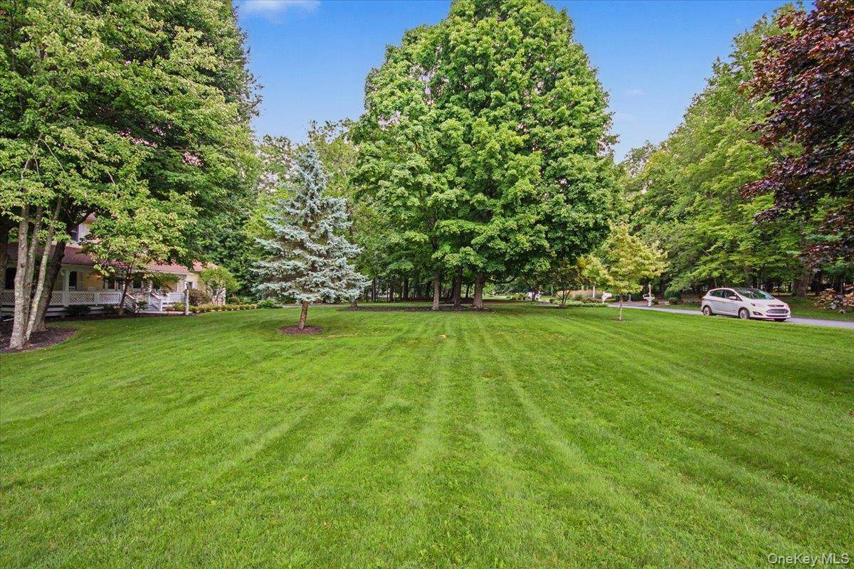 84 Harden DR, Lagrangeville, NY 12540