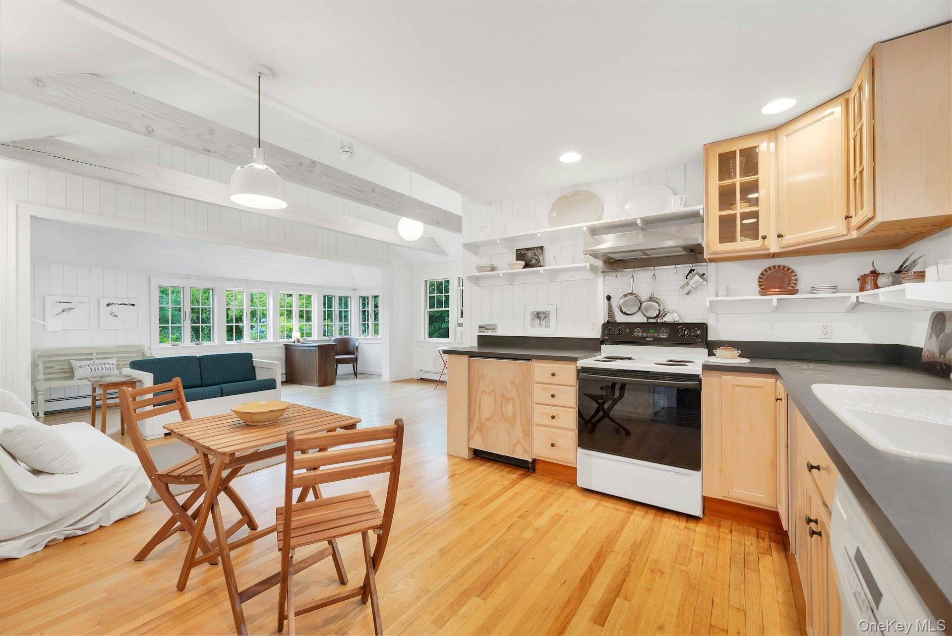 1100 7th ST, Greenport, NY 11944