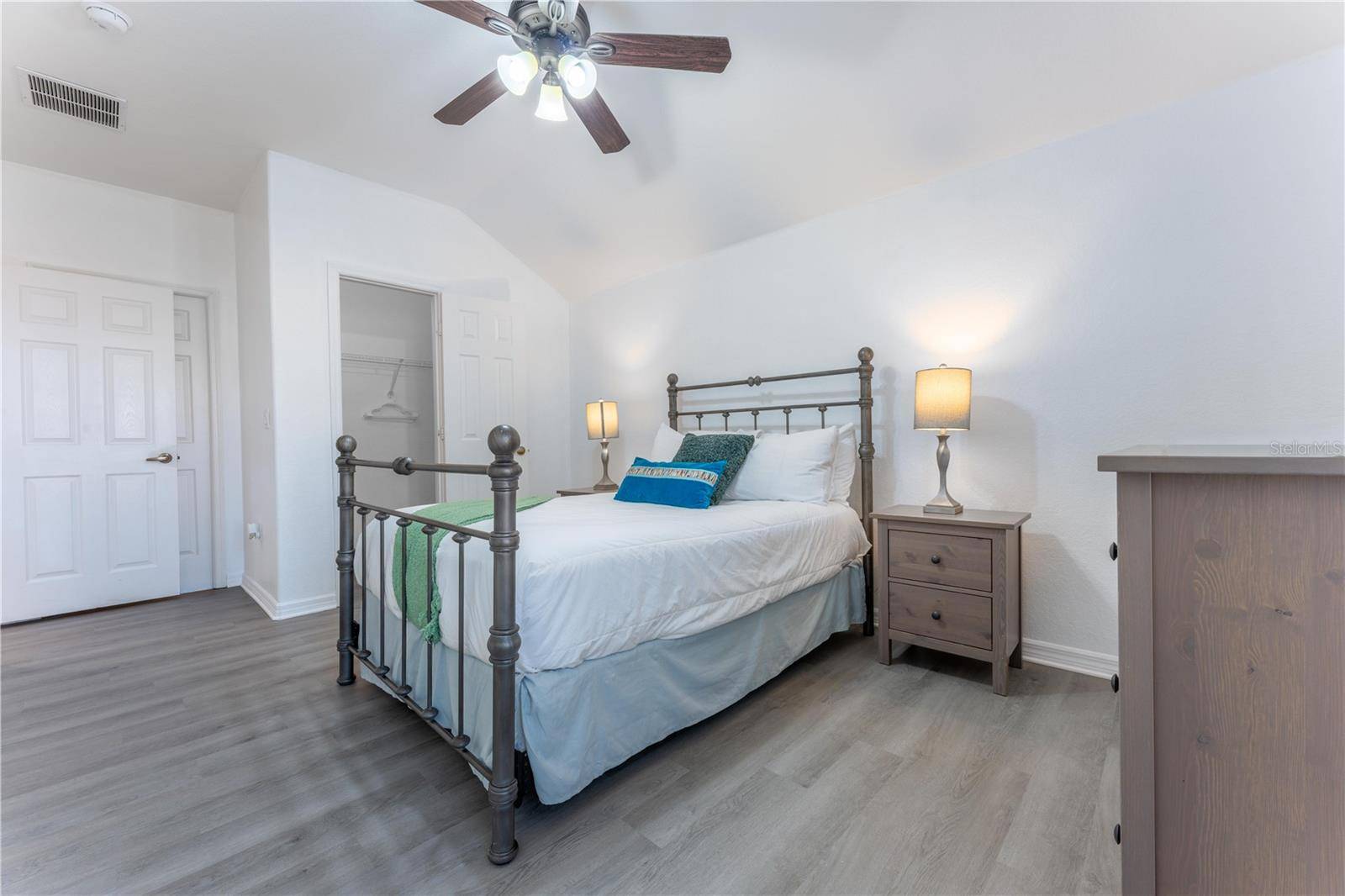 437 CADIZ LOOP, Davenport, FL 33837