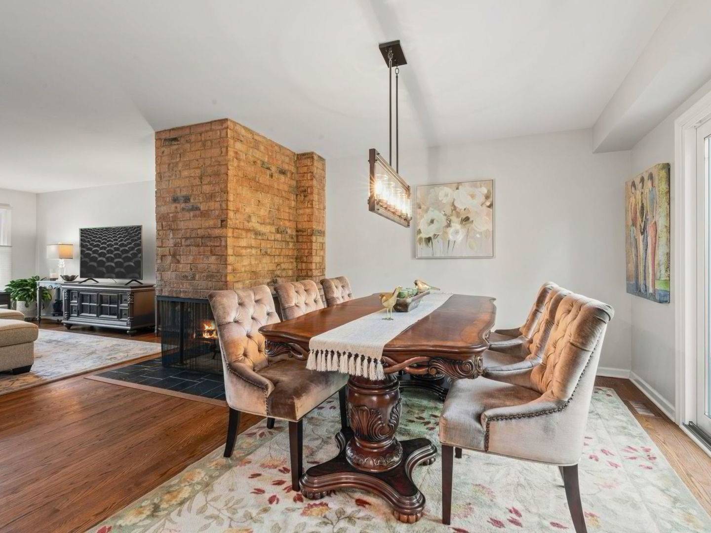 19w082 Avenue Barbizon, Oak Brook, IL 60523