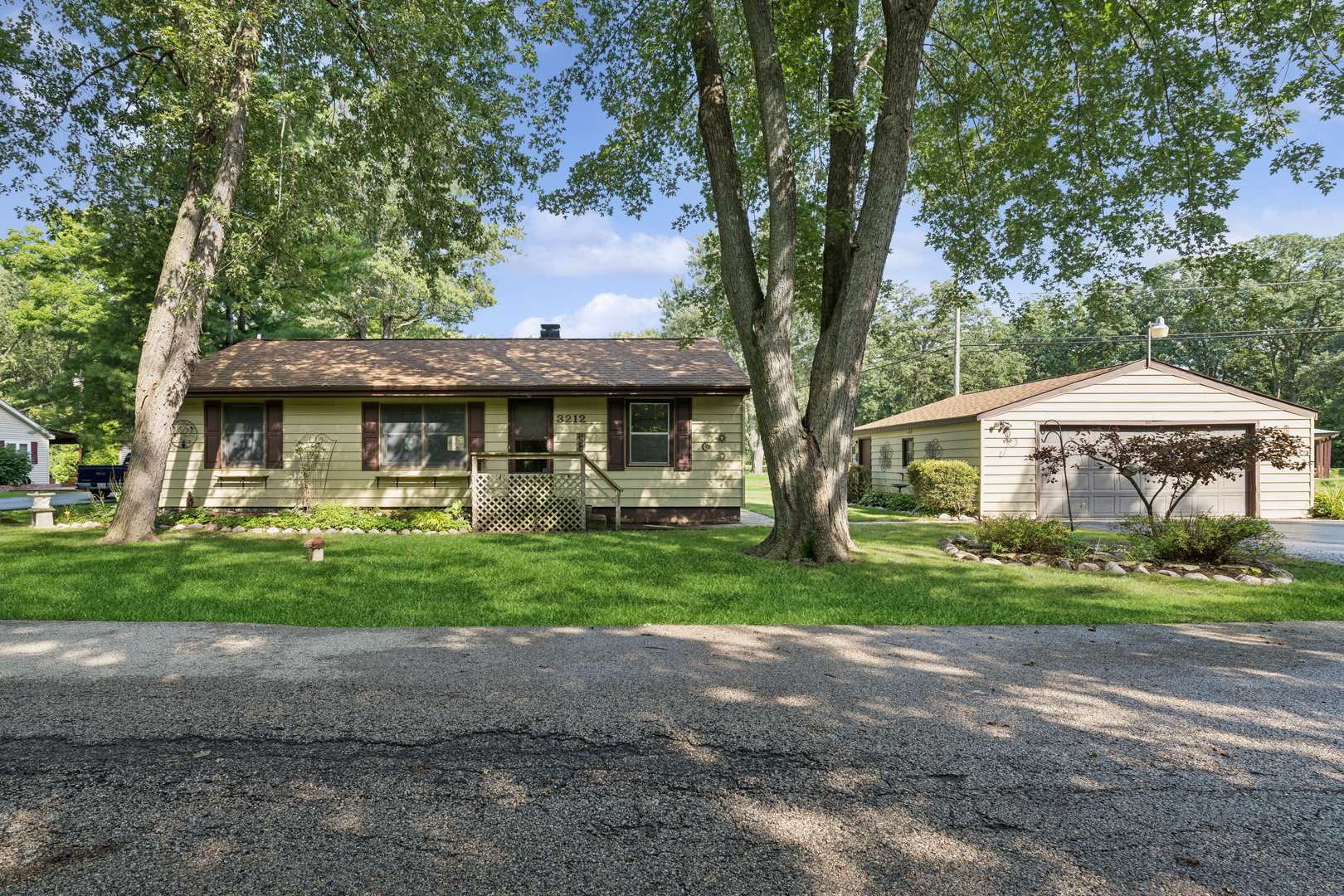 3212 S Bergman DR, Mchenry, IL 60051