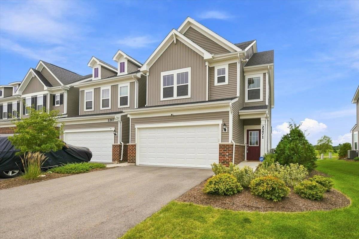 2271 Ryegrass LN, Bolingbrook, IL 60490