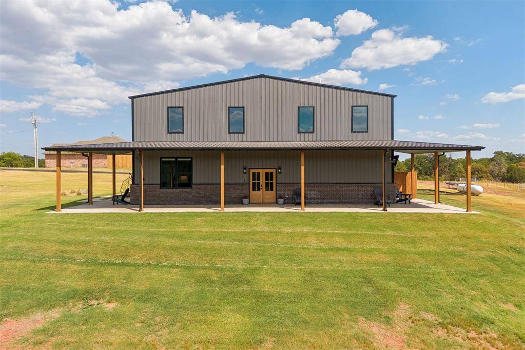 17210 E Coffee Creek RD, Luther, OK 73054