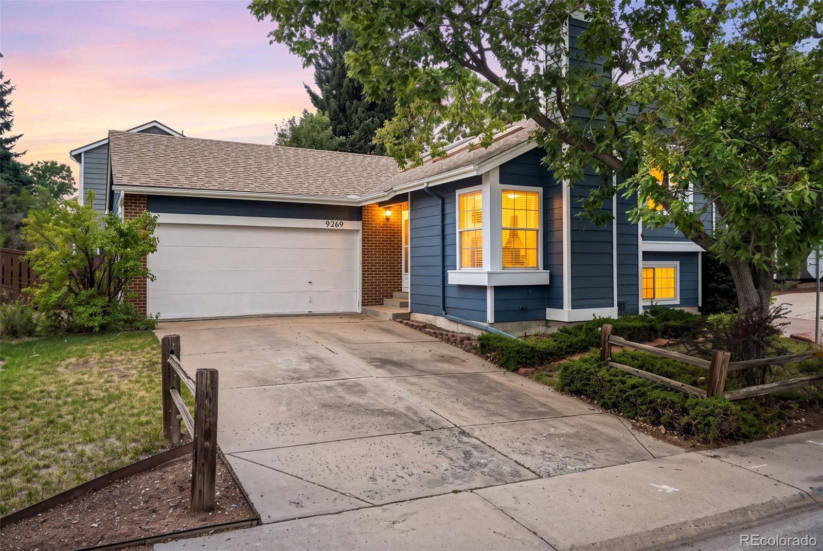 9269 Hickory CIR, Highlands Ranch, CO 80126